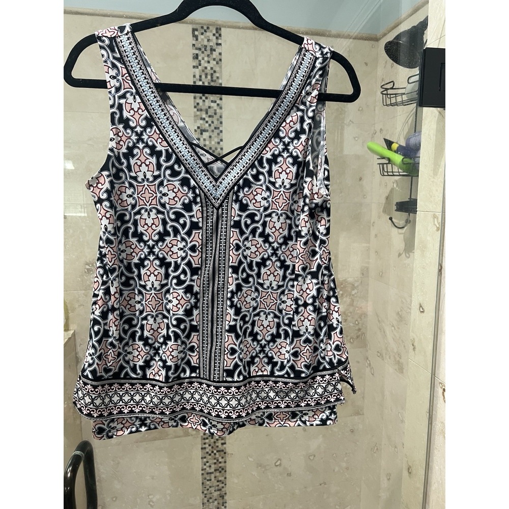 White House Black Market Pink Blue V-Neck Stretch Paisley Sleeveless Top Small